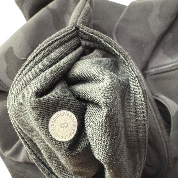 LULULEMON Camo Camouflage Crop Sweatpants Athletic Yoga Pants.  Stretchy.  Black - Picture 3 of 13